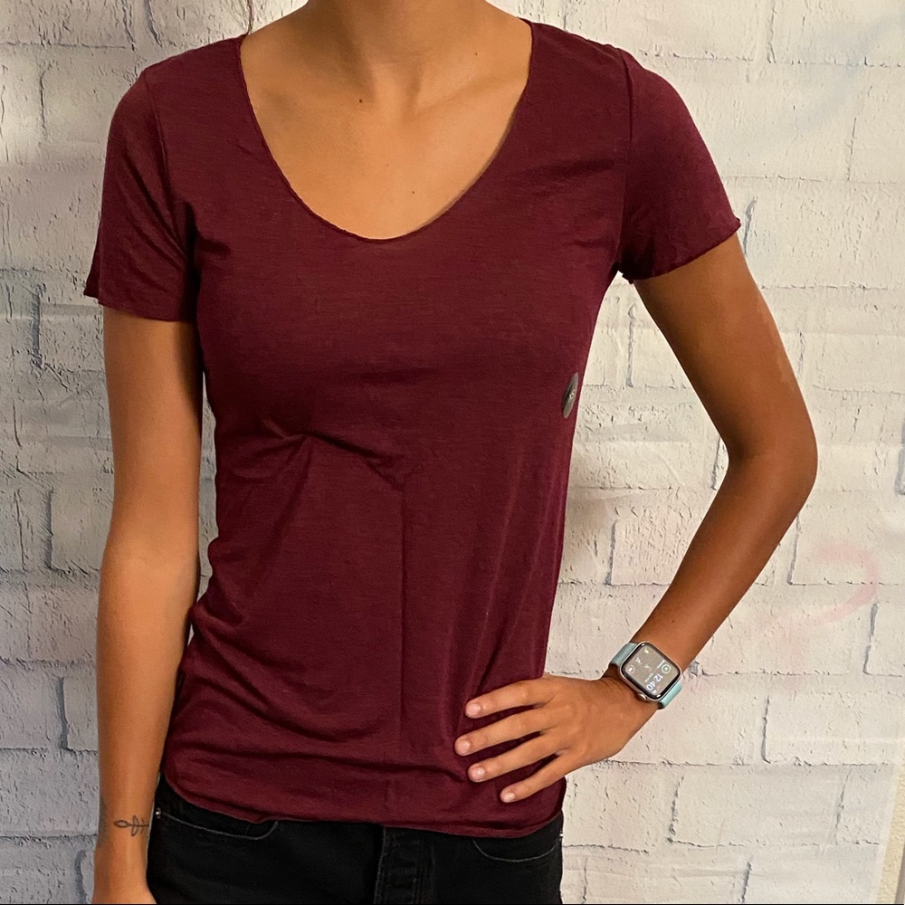 NWT Tilly’s Burgundy Tee